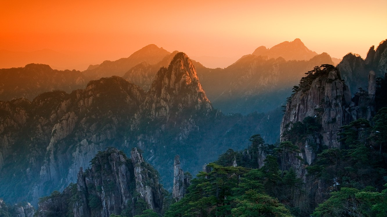 Huangshan: Embracing the Otherworldly Beauty of China's Yellow Mountains