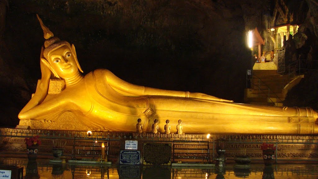 Wat Traimit: Temple of Golden Buddha in thailand