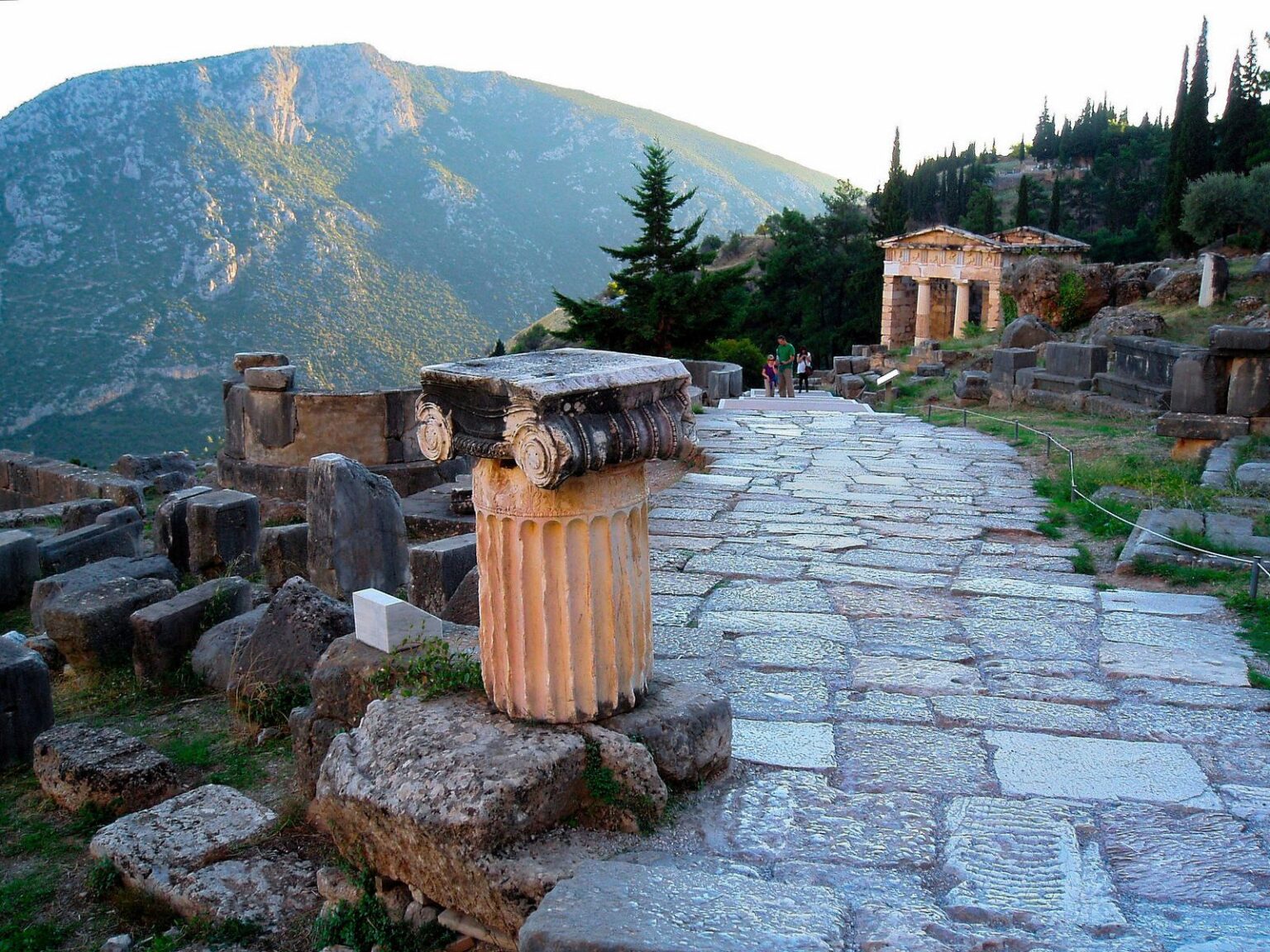 Delphi: The Mythical Oracle and Sacred Heartbeat of Ancient Greece