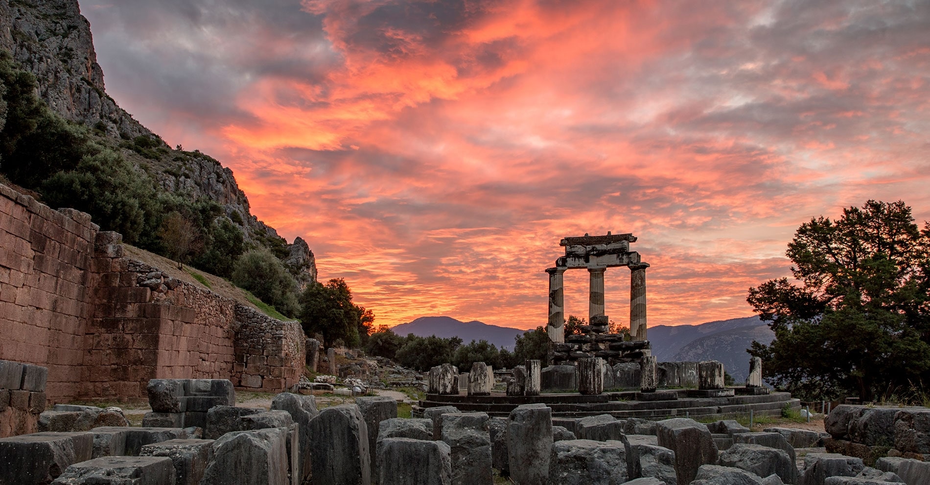 Delphi: The Mythical Oracle and Sacred Heartbeat of Ancient Greece