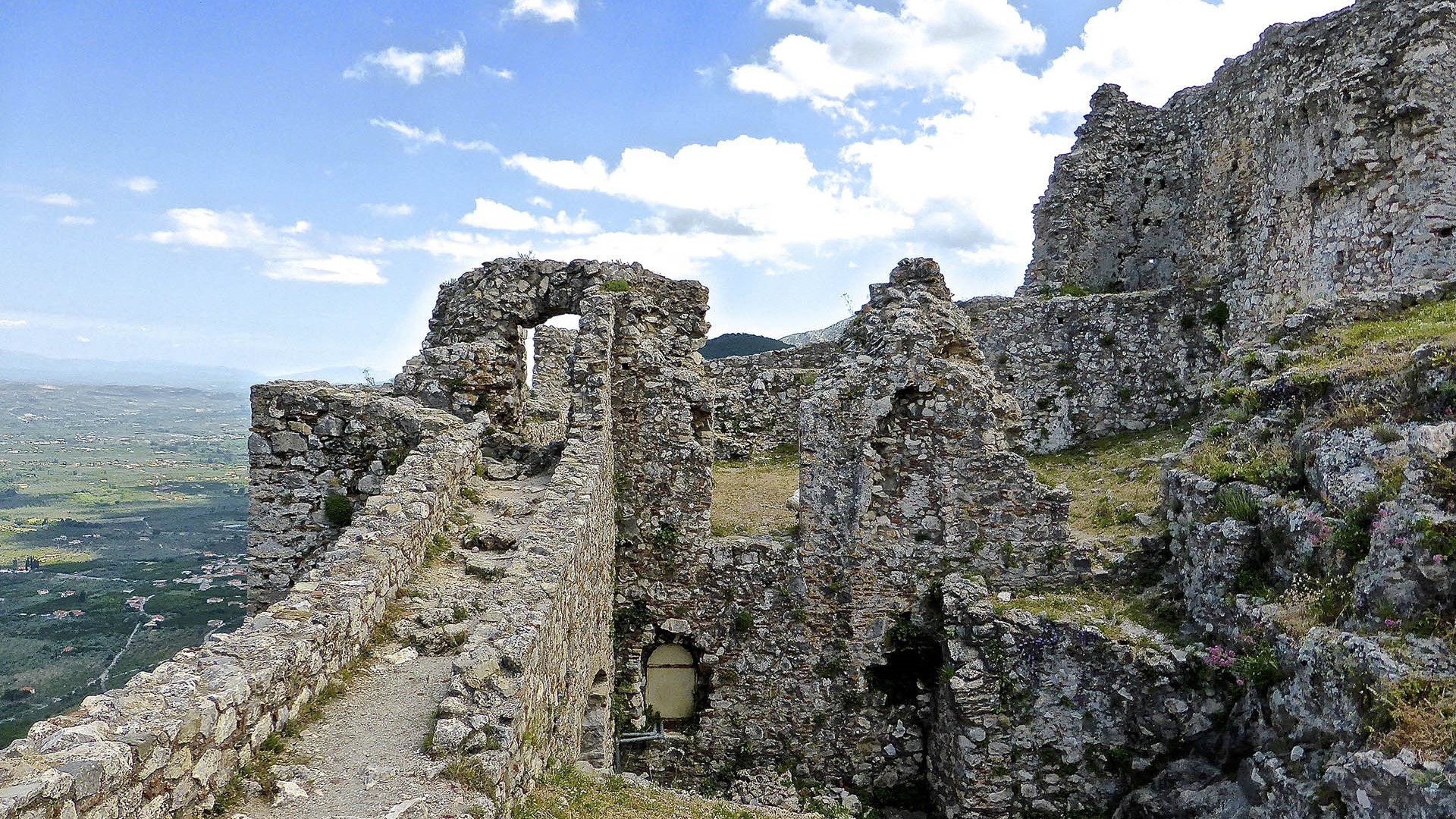 Mystras: The Legendary Byzantine Citadel in the Heart of the Peloponnese
