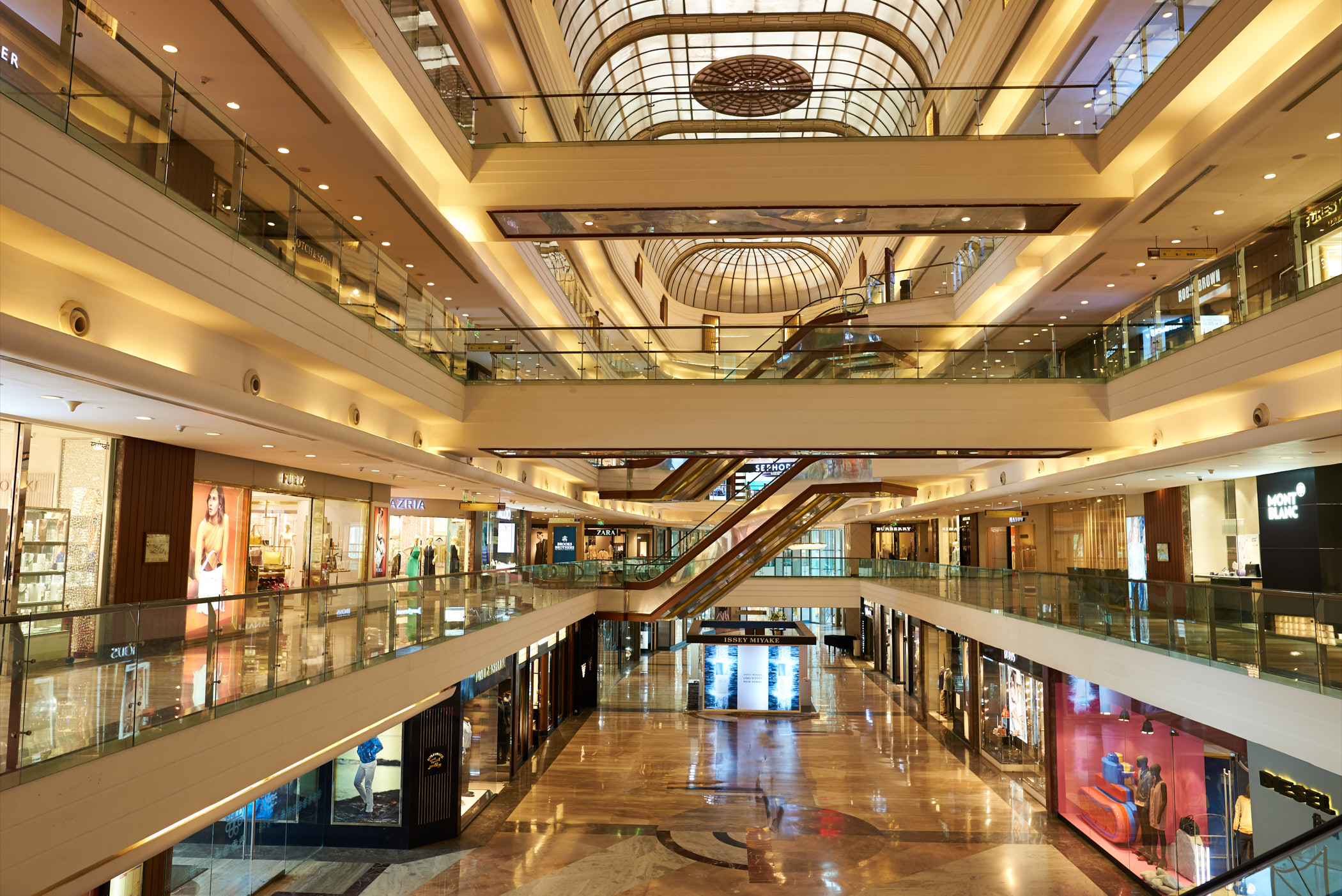 Palladium Mall: Istanbul's Opulent Shopping Oasis
