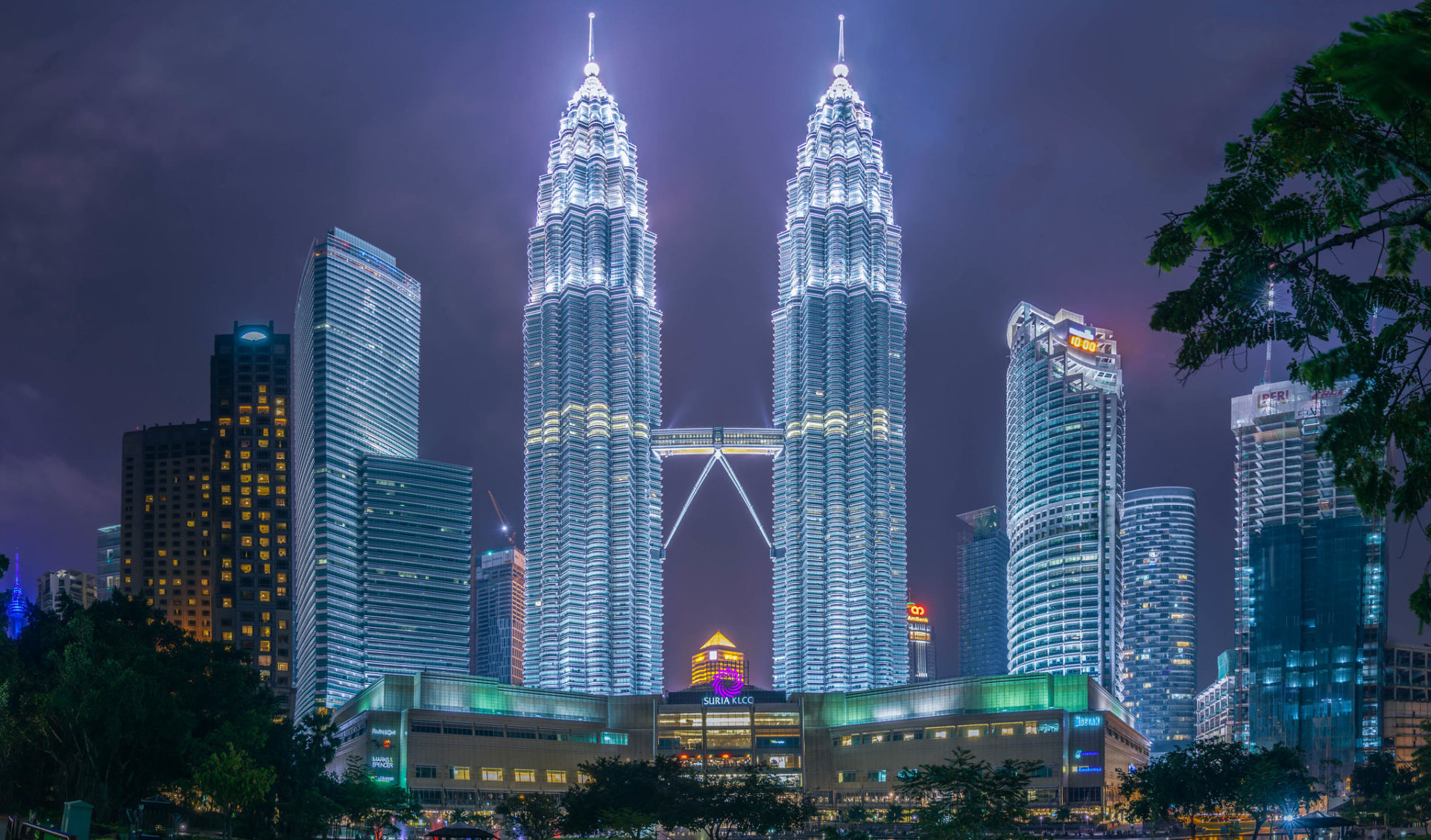 Petronas Twin Towers: The Iconic Skyscrapers of Kuala Lumpur